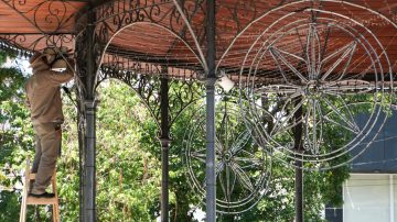 En Santiago se vive a pleno la Navidad: harán el encendido de luces navideñas con un concierto en el CCB