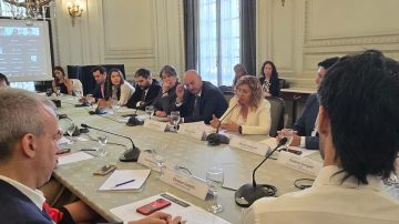 La intendente Norma Fuentes participó de un seminario sobre oportunidades para ciudades inteligentes