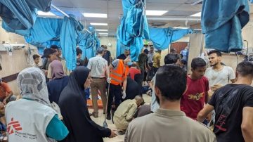 Crisis humanitaria en Gaza: revocan permisos a más de 20 ONG y profundiza la tensión internacional