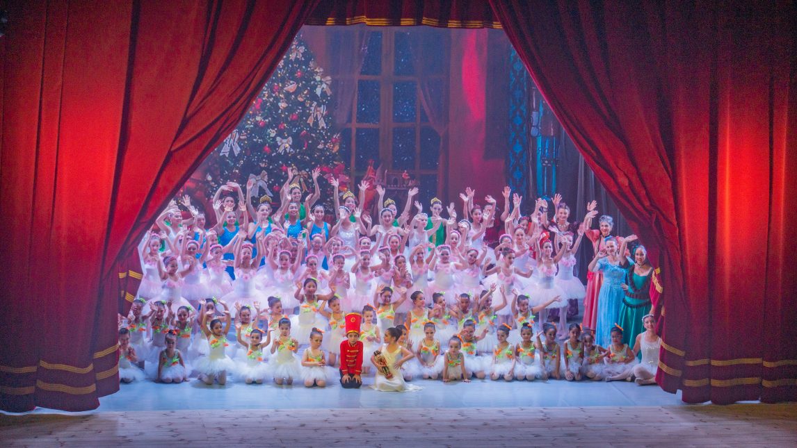 El Estudio de Danzas de Eugenia Morán celebró 40 años con una emotiva puesta de El Cascanueces en el Teatro 25 de Mayo