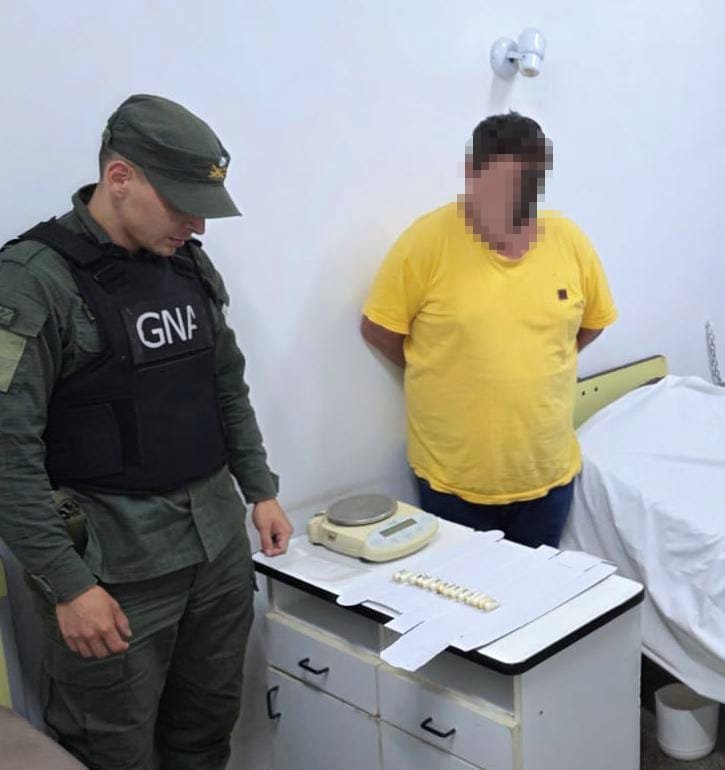 Paraguayo intentaba llevar drogas de Argentina hacia Alemania en cápsulas dentro de su estómago