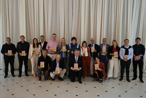 El Gobierno desmintió aumento de sueldo de Milei, pero lo confirmó para funcionarios