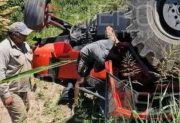 IMPACTANTE | Un tractor cayó dentro de una alcantarilla y su conductor se salvó de milagro