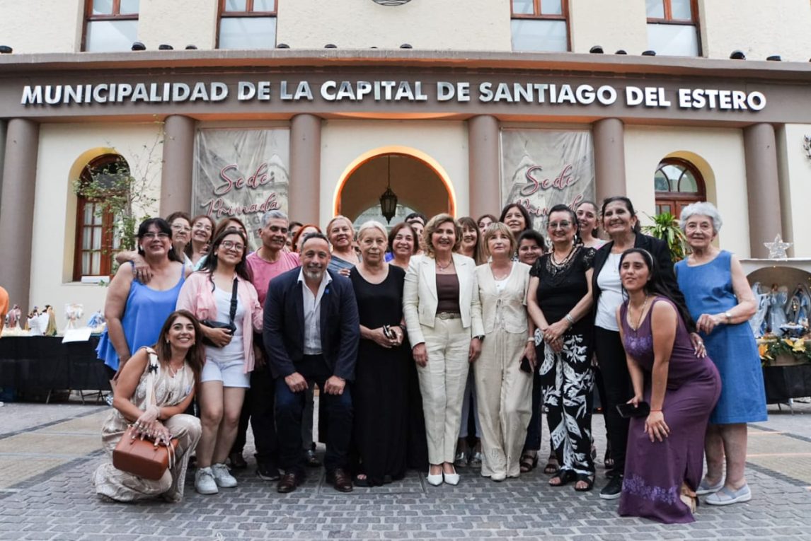 Exitosa exposición de pesebres en la explanada de la Municipalidad