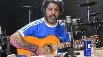 Un auténtico Demi Carabajal en “De Enero a Enero”