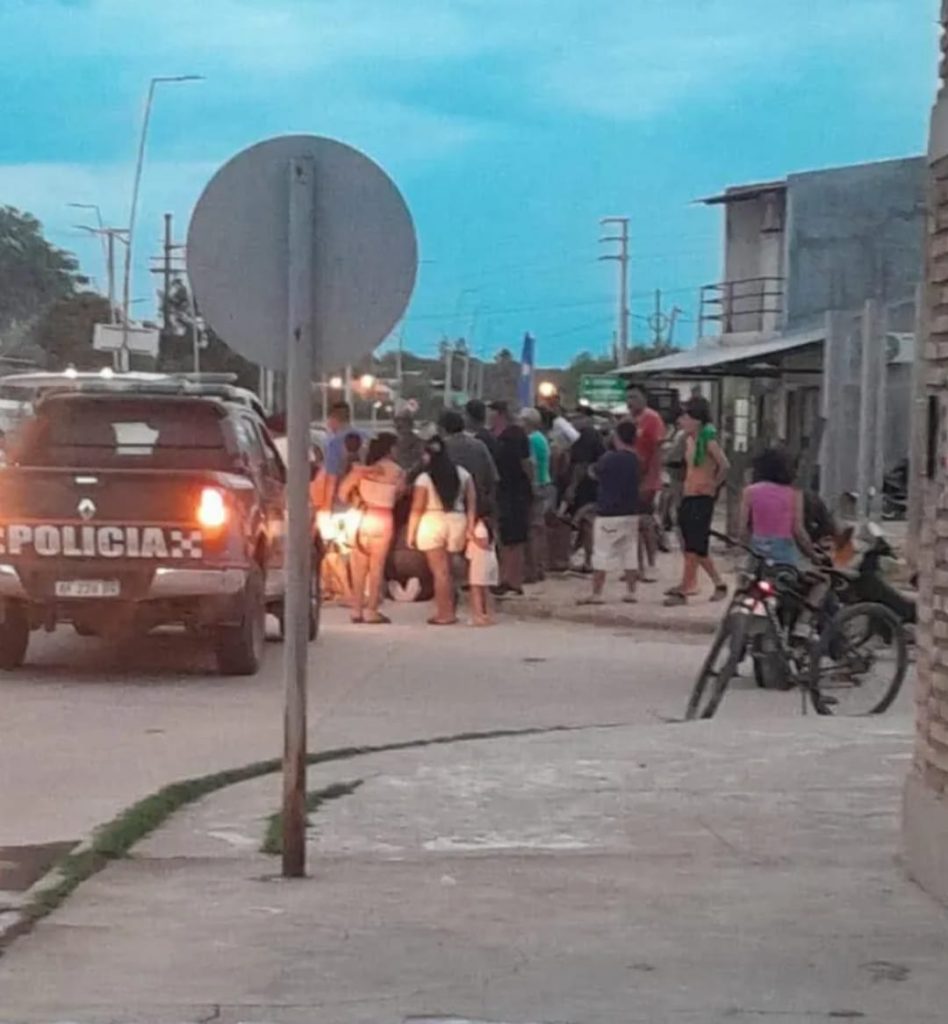 Grave siniestro en Termas: una mujer en estado crítico y un conductor aprehendido tras darse a la fuga