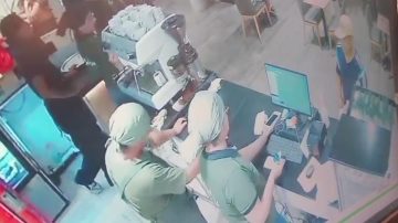 Hurtó una billetera y fue de inmediato a gastar $50.000 en la panadería con débito