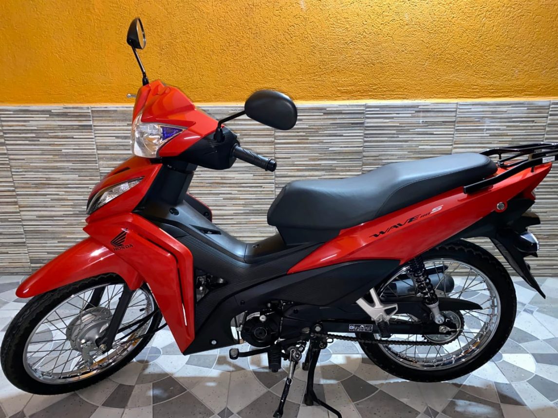 Le robaron su moto estacionada en plena avenida Belgrano y pide colaboración para recuperarla