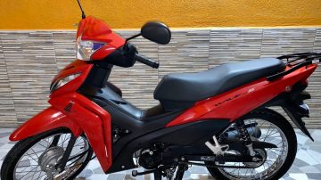 Le robaron su moto estacionada en plena avenida Belgrano y pide colaboración para recuperarla