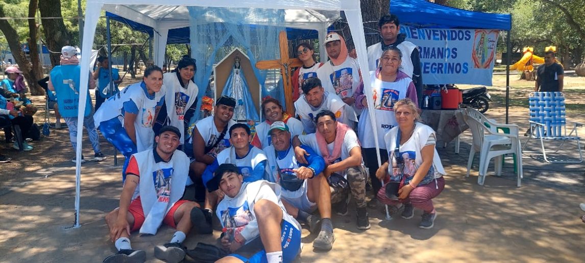 Servidores de María: la fe y la solidaridad vencen a la lluvia en Catamarca