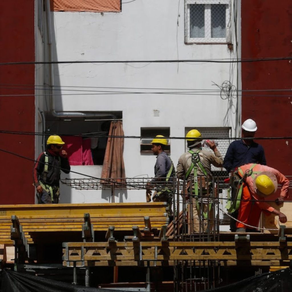 Alarma social en Argentina: la mayoría de los trabajadores ya gana menos que la canasta básica