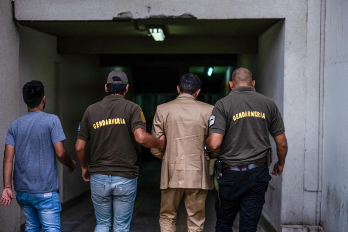 La causa por estafas y “bicicleta financiera” suma más denuncias y testimonios que complican a Petros y Castelli