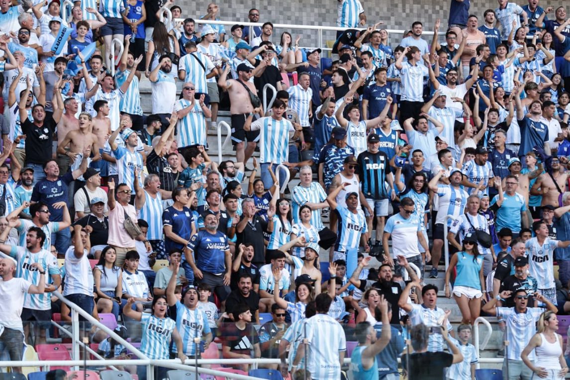 Éxtasis y color en el Único: la fiesta de las hinchadas esperando el partido