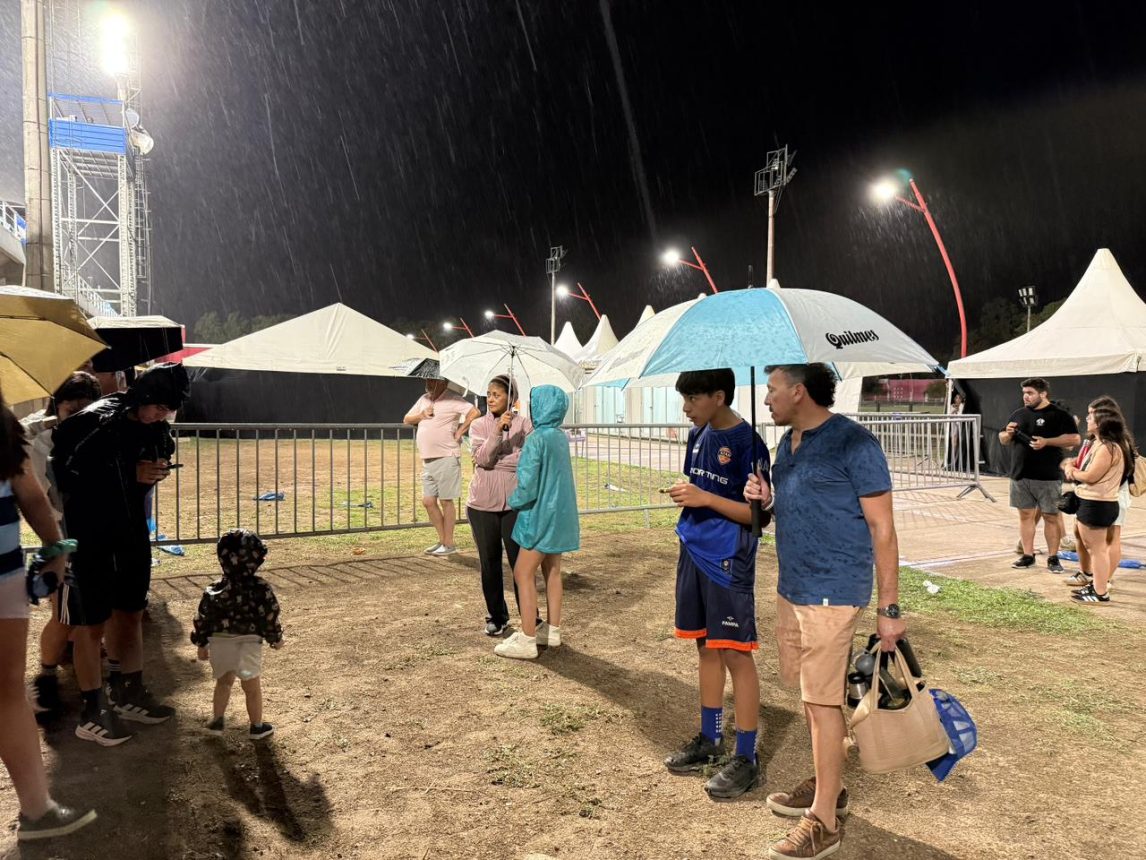 Tras una jornada agobiante, la lluvia trajo alivio a la ciudad