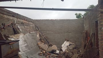 Dos viviendas resultaron dañadas por derrumbes tras las intensas lluvias