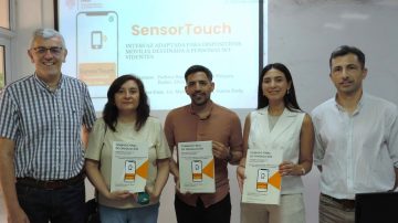Estudiantes de la UNSE crearon una app que facilita la comunicación a personas invidentes