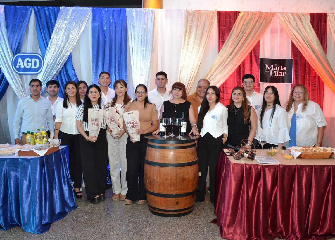 Fernández: Futuros Técnicos en Comercio Internacional presentaron su propuesta final de cursada