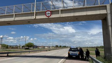Alarma en zona sur: un empleado estatal intentó arrojarse del puente de la Circunvalación