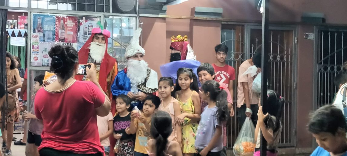 Preparan la tradicional visita de los Reyes Magos en el barrio Virgen de Guadalupe