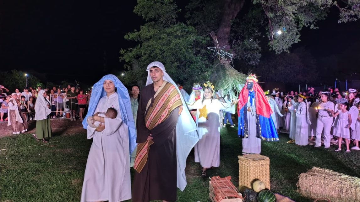 Más de cien actores le dieron vida a la representación del pesebre en Fernández