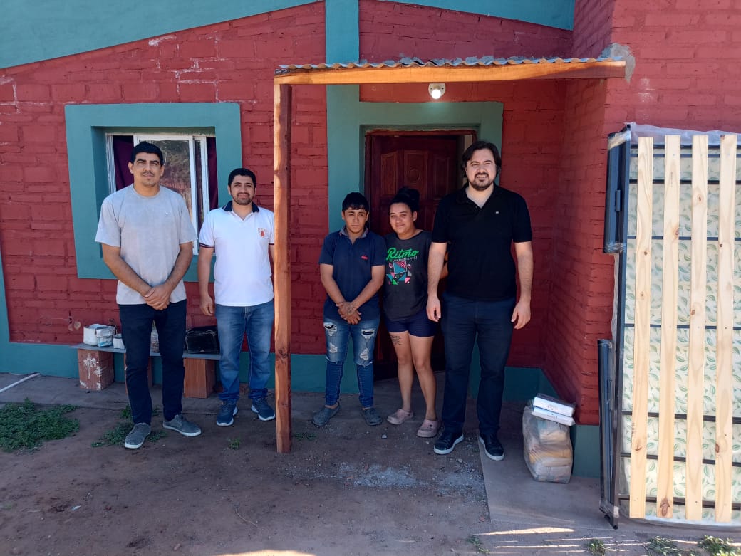 Entregaron una vivienda a una familia del barrio San Cayetano en Monte Quemado