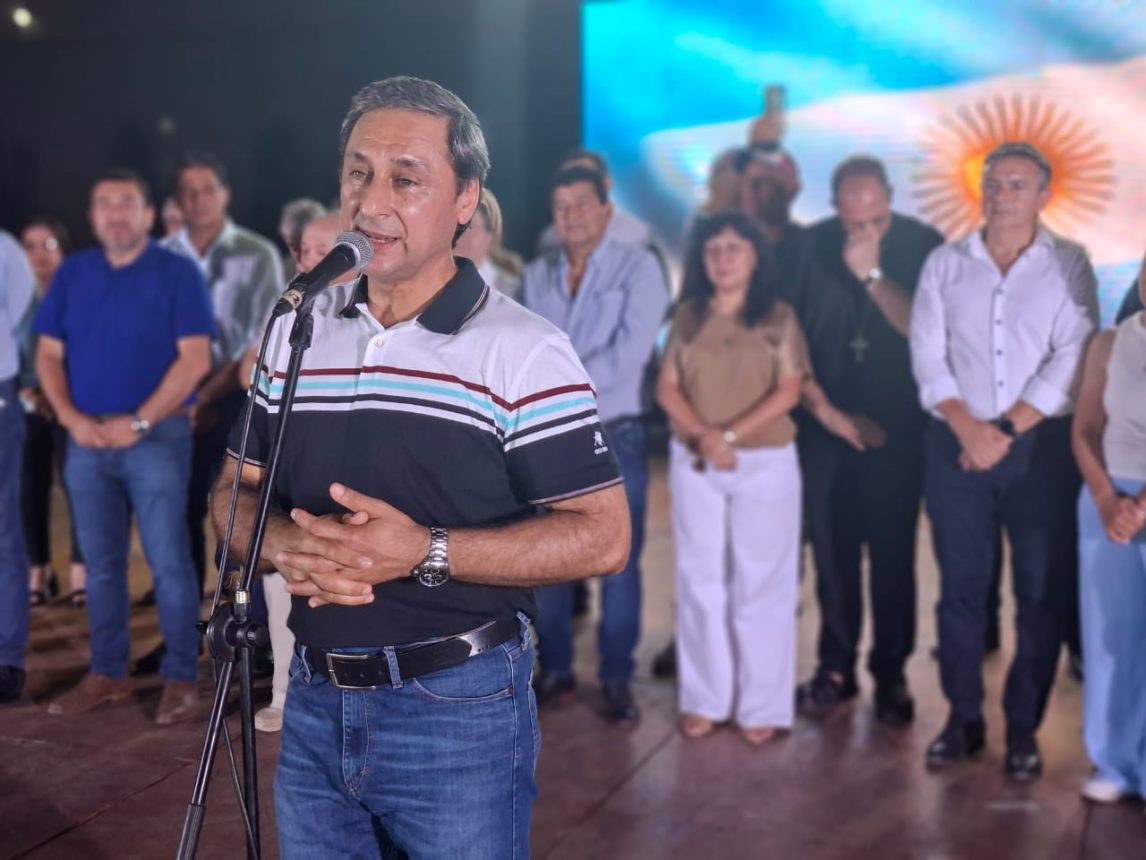 Añatuya encendió la llama de la identidad en la apertura del 55° Festival de la Tradición