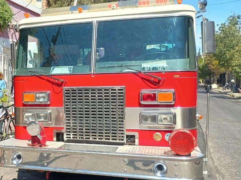 Incendio en una vivienda de Pinto: una garrafa se prendió fuego mientras cocinaban