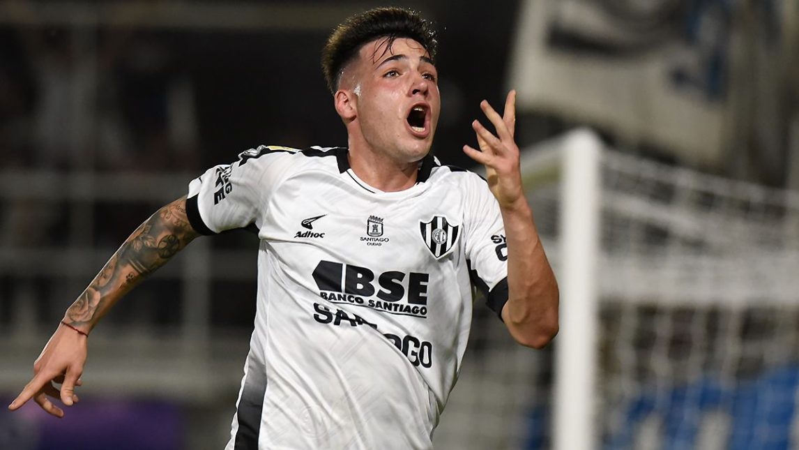 Central Córdoba podría perder a otro delantero: Lanús reclamaría a Lucas Besozzi