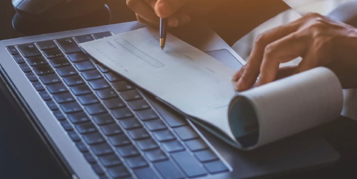 Vendió un VW Vento a $40.000.000 y lo estafaron con cheques sin fondos