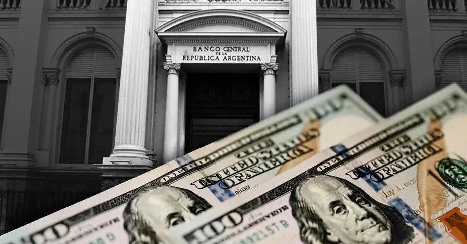 Investigan maniobras millonarias en la compra de dólares durante el gobierno de Alberto Fernández