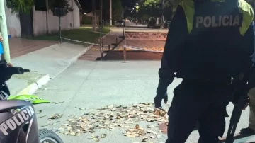 Misterio en Aguilares: hallaron una caja con dinero quemado frente a una iglesia