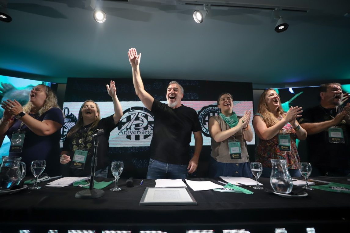 ATE analiza adelantar el paro nacional ante la posibilidad de 28.000 despidos en el Estado