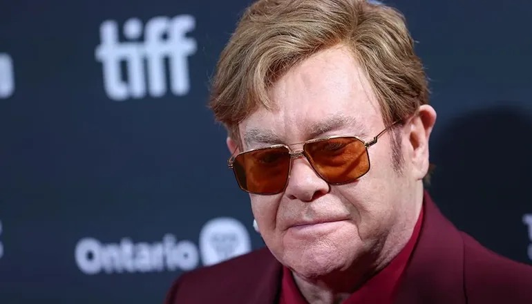 Elton John confesó que perdió la visión: “Hace 15 meses no puedo ver ni leer nada”