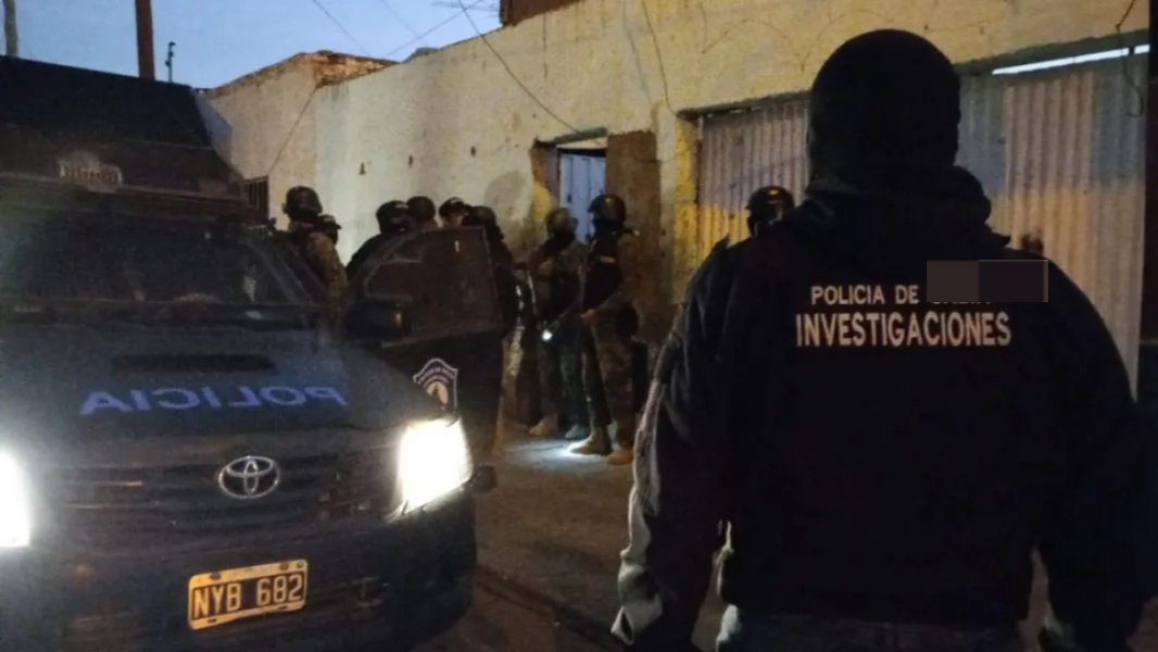 Un hombre detenido tras un violento episodio en una vivienda del barrio Colón