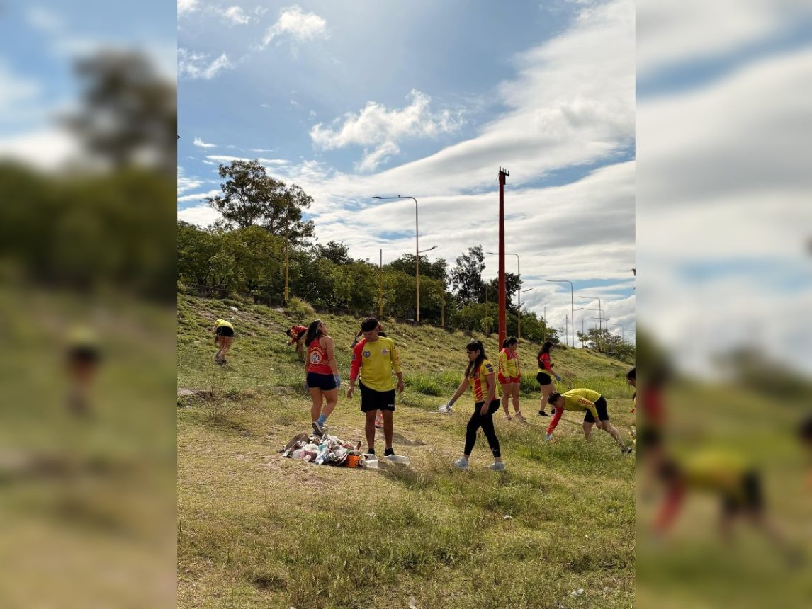 Guardavidas de Santiago del Estero alertan por la suciedad en las playas al inicio de la temporada
