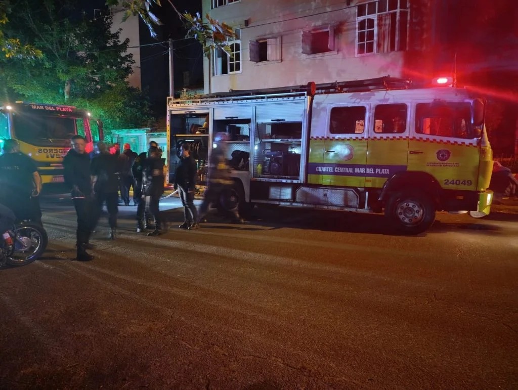 Tragedia en Mar del Plata: murieron 3 jubiladas tras el incendio de un geriátrico