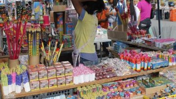 Detalles de la venta de pirotecnia: cómo conseguir la habilitación y en dónde no se puede comercializar