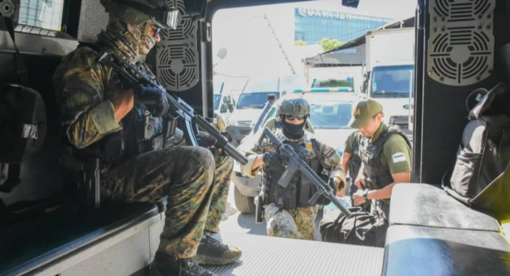 En 7 allanamientos por casinos online, Gendarmería incautó dinero en efectivo, un lingote de oro y joyas de valor