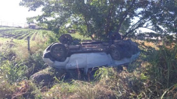 Recibió un mate de su mujer mientras conducía, perdió el control del vehículo y murió en el violento vuelco