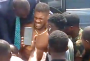 Videos: el boxeador Anthony Joshua sobrevivió a un accidente automovilístico fatal en Nigeria