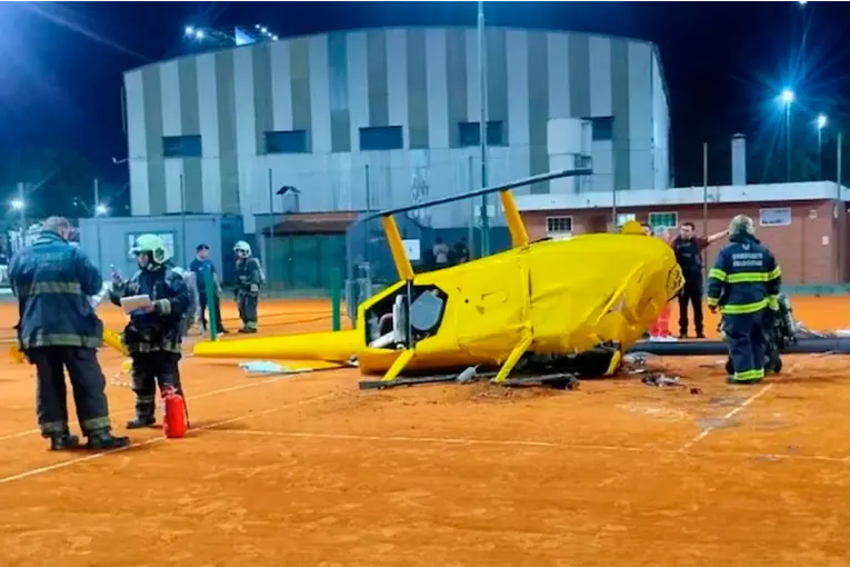 Un helicóptero cayó en una cancha de tenis en Palermo