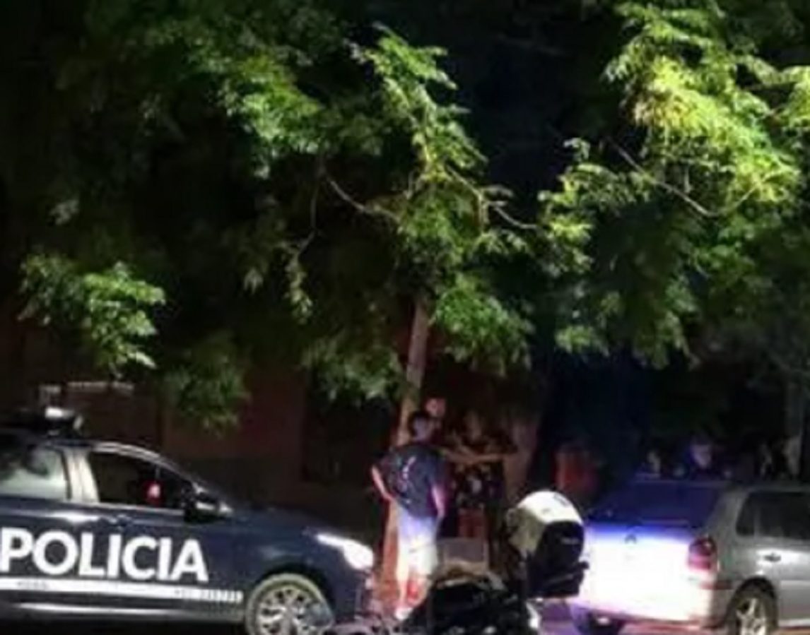 Una pareja atropelló y arrastró durante tres cuadras a un presunto delincuente