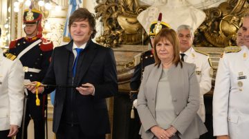 Javier Milei encabezó la ceremonia de ascenso de oficiales de las Fuerzas de Seguridad