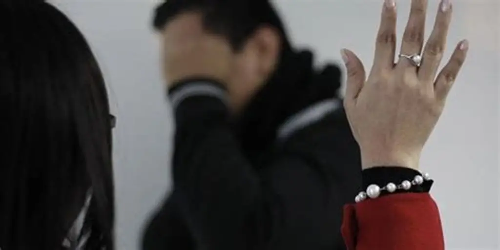 Violento episodio : una mujer fue denunciada por daños y agresión