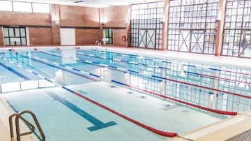 Conmoción: una nena de 4 años murió en la pileta de un club deportivo cuando aprendía a nadar