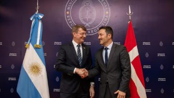 Dinamarca nunca creyó poder deshacerse de los F-16 que compró Argentina