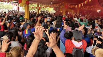 Conmovedoras muestras de fe en la fiesta central de San Esteban en Sumamao