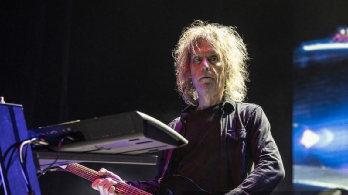 A los 65 años, murió Perry Bamonte, guitarrista y tecladista de The Cure