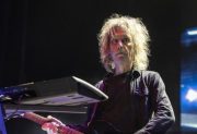 A los 65 años, murió Perry Bamonte, guitarrista y tecladista de The Cure