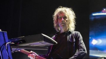 A los 65 años, murió Perry Bamonte, guitarrista y tecladista de The Cure